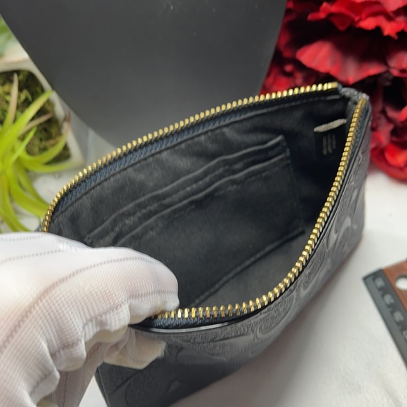 Coach wristlet zip wallet leather signature C’s - Picture 5 of 8